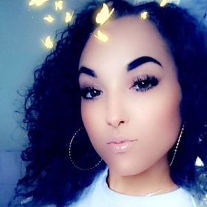 Meet your Posher, Ajia